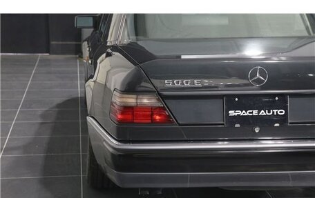 Mercedes-Benz E-Класс, 1993 год, 13 200 000 рублей, 16 фотография