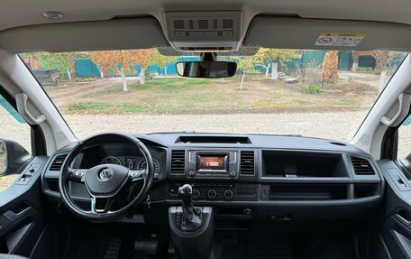 Volkswagen Caravelle T6 рестайлинг, 2015 год, 4 200 000 рублей, 10 фотография