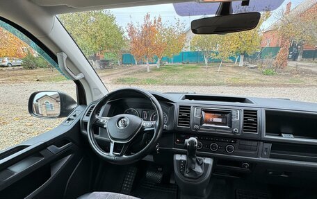 Volkswagen Caravelle T6 рестайлинг, 2015 год, 4 200 000 рублей, 11 фотография