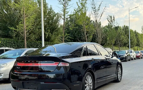 Lincoln MKZ II рестайлинг, 2020 год, 2 400 000 рублей, 4 фотография