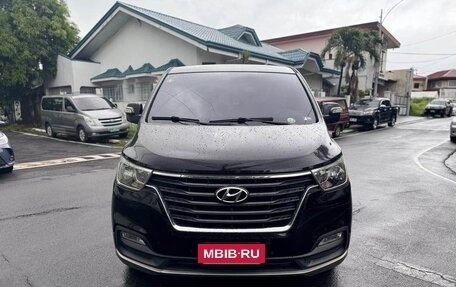 Hyundai Grand Starex Grand Starex I рестайлинг 2, 2020 год, 4 350 000 рублей, 6 фотография