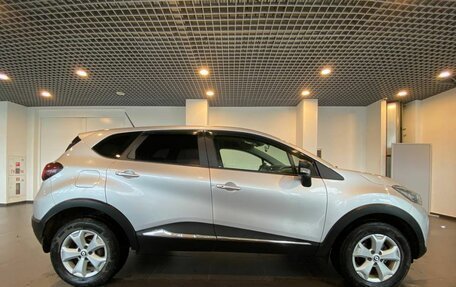 Renault Kaptur I рестайлинг, 2021 год, 1 784 000 рублей, 2 фотография