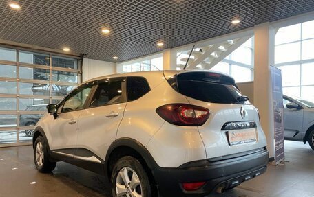 Renault Kaptur I рестайлинг, 2021 год, 1 784 000 рублей, 5 фотография