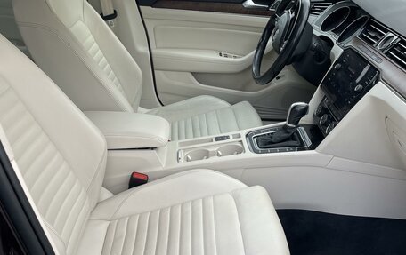 Volkswagen Passat B8 рестайлинг, 2017 год, 3 330 000 рублей, 14 фотография