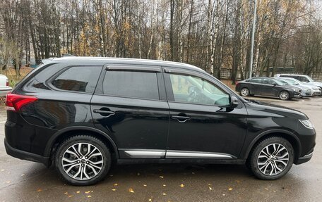 Mitsubishi Outlander III рестайлинг 3, 2020 год, 3 043 900 рублей, 3 фотография