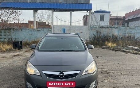 Opel Astra J, 2012 год, 610 000 рублей, 4 фотография