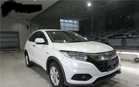 Honda Vezel, 2019 год, 2 150 000 рублей, 2 фотография