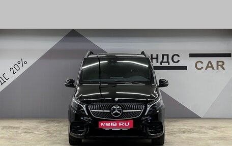 Mercedes-Benz V-Класс, 2024 год, 16 400 000 рублей, 4 фотография