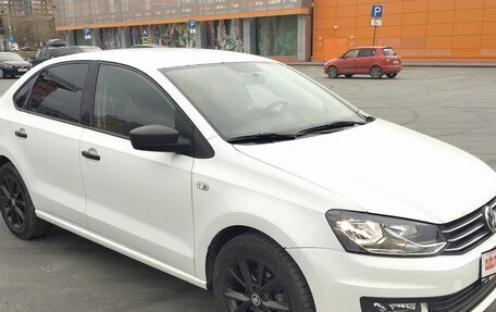 Volkswagen Polo VI (EU Market), 2016 год, 800 000 рублей, 2 фотография