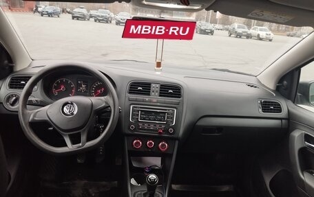 Volkswagen Polo VI (EU Market), 2016 год, 800 000 рублей, 10 фотография