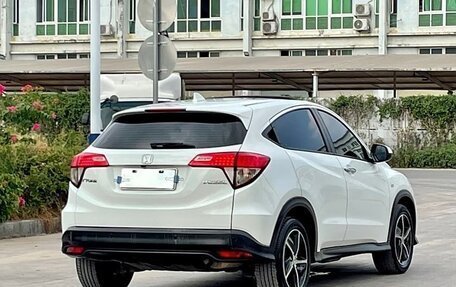 Honda Vezel, 2021 год, 1 923 000 рублей, 6 фотография