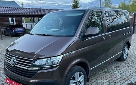 Volkswagen Multivan T5, 2011 год, 2 450 000 рублей, 1 фотография