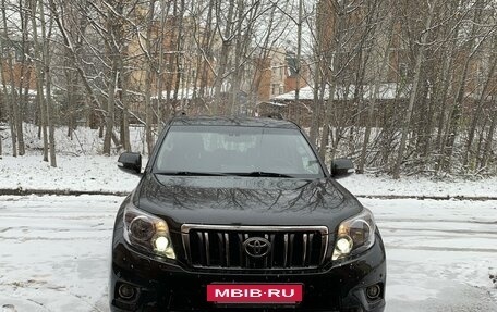 Toyota Land Cruiser Prado 150 рестайлинг 2, 2013 год, 3 750 000 рублей, 2 фотография