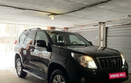 Toyota Land Cruiser Prado 150 рестайлинг 2, 2013 год, 3 750 000 рублей, 4 фотография