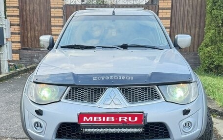 Mitsubishi L200 IV рестайлинг, 2011 год, 1 100 000 рублей, 1 фотография