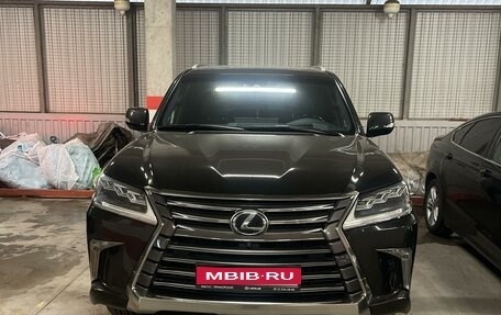 Lexus LX III, 2017 год, 9 900 000 рублей, 1 фотография