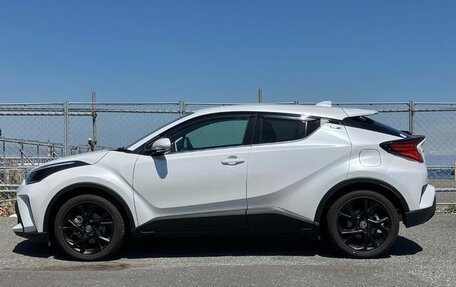 Toyota C-HR I рестайлинг, 2021 год, 1 750 000 рублей, 10 фотография