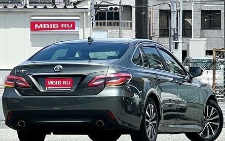 Toyota Crown, 2020 год, 2 950 000 рублей, 3 фотография