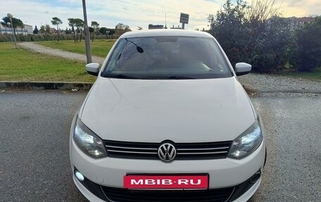 Volkswagen Polo VI (EU Market), 2011 год, 850 000 рублей, 2 фотография