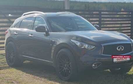 Infiniti QX70, 2017 год, 3 400 000 рублей, 5 фотография