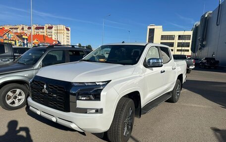 Mitsubishi L200, 2024 год, 1 500 000 рублей, 2 фотография