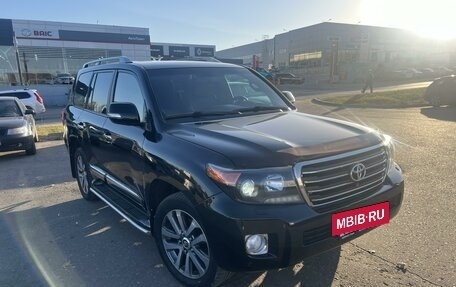 Toyota Land Cruiser 200, 2014 год, 3 900 000 рублей, 2 фотография