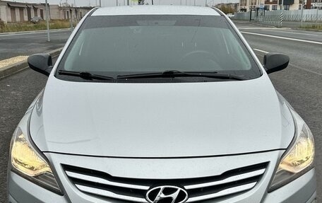 Hyundai Solaris II рестайлинг, 2014 год, 925 000 рублей, 2 фотография