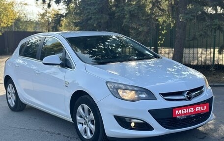 Opel Astra J, 2014 год, 1 130 000 рублей, 2 фотография