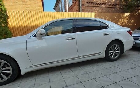 Lexus LS IV, 2010 год, 1 850 000 рублей, 15 фотография