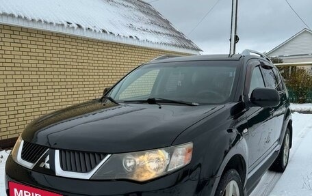 Mitsubishi Outlander III рестайлинг 3, 2008 год, 800 000 рублей, 1 фотография