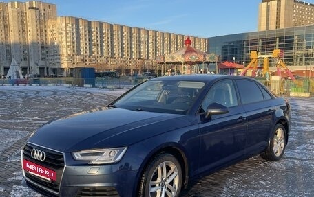 Audi A4, 2017 год, 2 400 000 рублей, 4 фотография