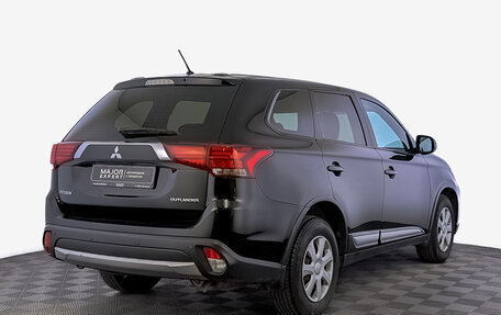 Mitsubishi Outlander III рестайлинг 3, 2015 год, 1 460 000 рублей, 5 фотография