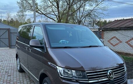 Volkswagen Multivan T5, 2011 год, 2 450 000 рублей, 2 фотография