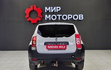 Renault Duster I рестайлинг, 2014 год, 830 000 рублей, 3 фотография