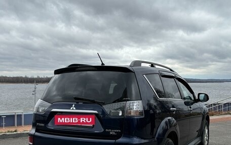 Mitsubishi Outlander III рестайлинг 3, 2011 год, 1 890 000 рублей, 4 фотография