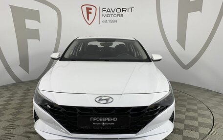 Hyundai Elantra, 2021 год, 2 010 000 рублей, 2 фотография