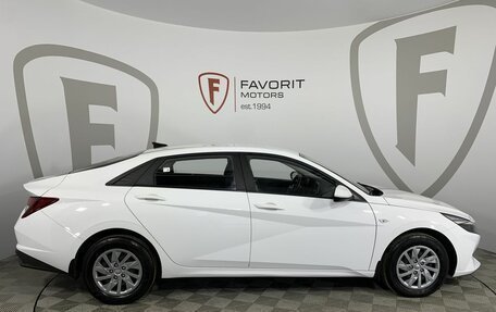 Hyundai Elantra, 2021 год, 2 010 000 рублей, 4 фотография