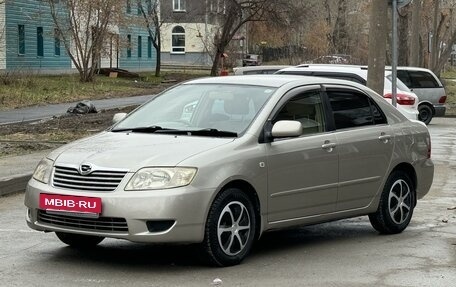 Toyota Corolla, 2004 год, 829 000 рублей, 2 фотография