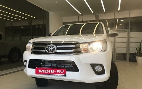 Toyota Hilux VIII, 2019 год, 3 070 000 рублей, 3 фотография