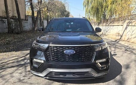 Ford Explorer VI, 2021 год, 3 837 000 рублей, 2 фотография