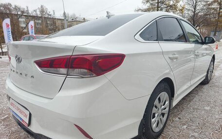 Hyundai Sonata VII, 2019 год, 1 995 000 рублей, 13 фотография