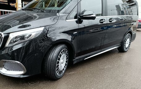 Mercedes-Benz V-Класс, 2014 год, 9 755 000 рублей, 4 фотография