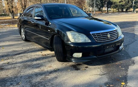 Toyota Crown, 2005 год, 699 999 рублей, 2 фотография