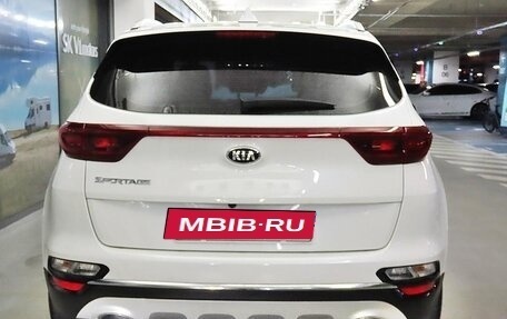 KIA Sportage IV рестайлинг, 2021 год, 2 400 000 рублей, 5 фотография