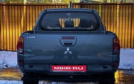 Mitsubishi L200 IV рестайлинг, 2014 год, 1 750 000 рублей, 6 фотография