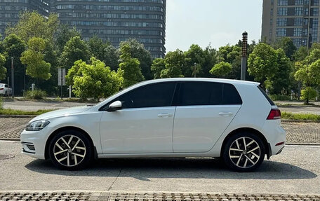 Volkswagen Golf VII, 2021 год, 1 620 000 рублей, 6 фотография