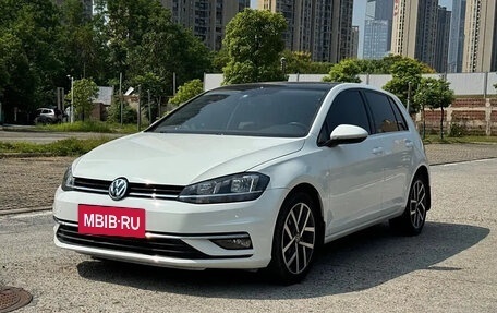 Volkswagen Golf VII, 2021 год, 1 620 000 рублей, 3 фотография