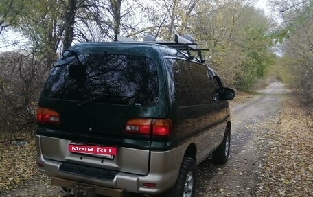 Mitsubishi Delica IV, 1998 год, 1 200 000 рублей, 3 фотография