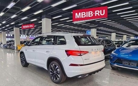 Skoda Kodiaq I, 2024 год, 3 700 000 рублей, 3 фотография