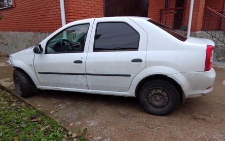 Renault Logan I, 2011 год, 200 000 рублей, 3 фотография